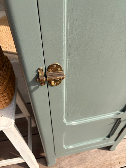 Petite armoire parisienne « Castille »