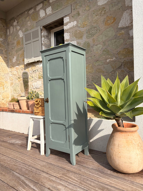Petite armoire parisienne « Castille »