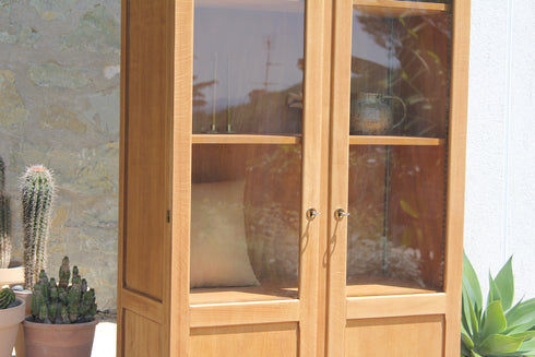 Armoire vitrée pieds compas "Castille"