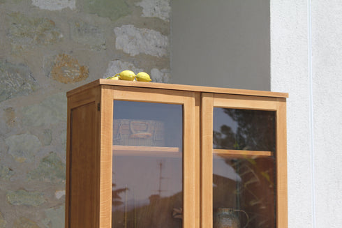 Armoire vitrée pieds compas "Castille"