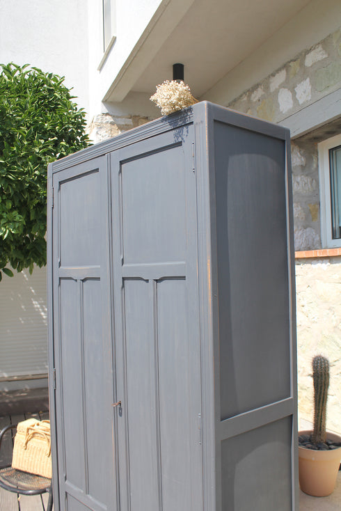 Armoire parisienne noir mat "Apolline"