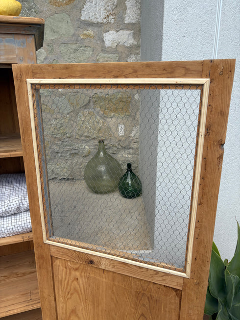 Bonnetière ancienne « Camille »