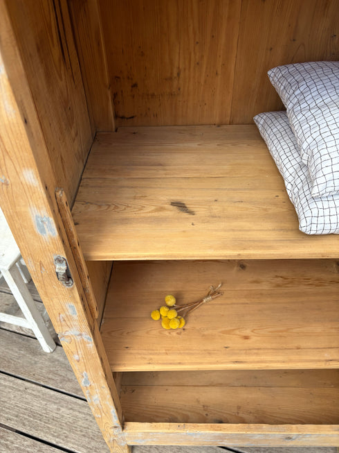 Bonnetière ancienne « Camille »