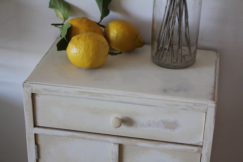 Petit buffet parisien "Basile"