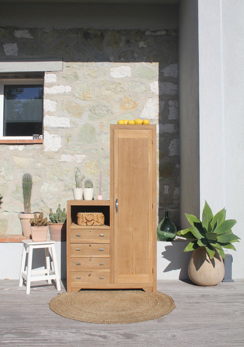 Petite armoire asymétrique "Philippine"