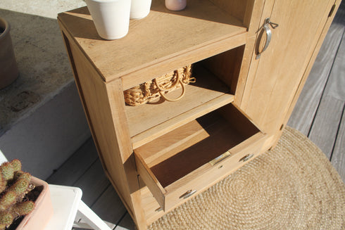 Petite armoire asymétrique "Philippine"