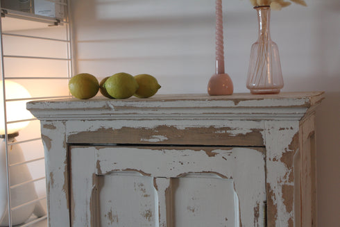 Petite armoire parisienne "Joséphine"