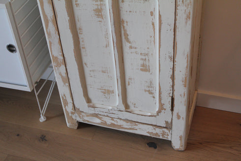 Petite armoire parisienne "Joséphine"