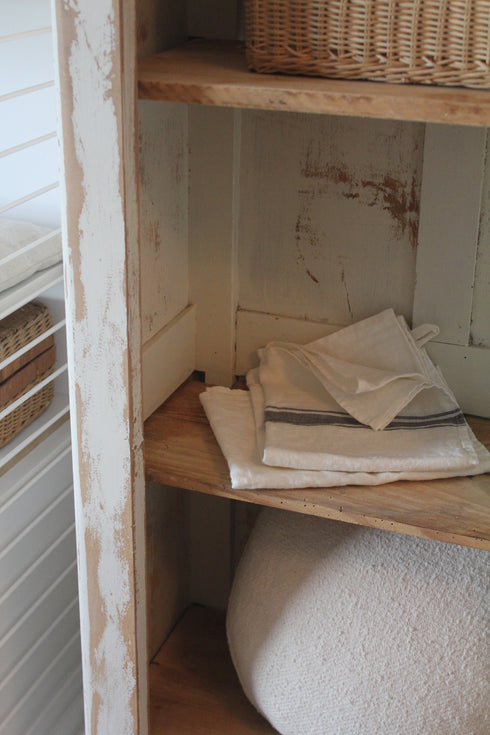 Petite armoire parisienne "Joséphine"