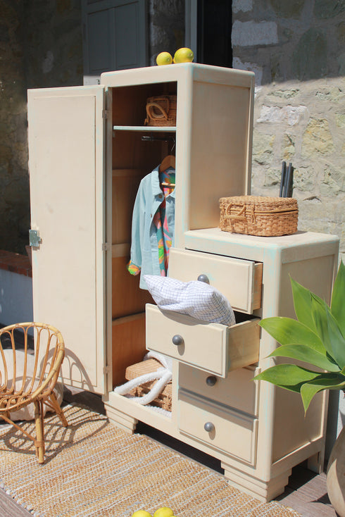 Petite armoire asymétrique "Suzanne"