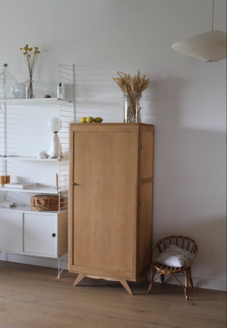 Petite armoire pieds compas "Pierrette"