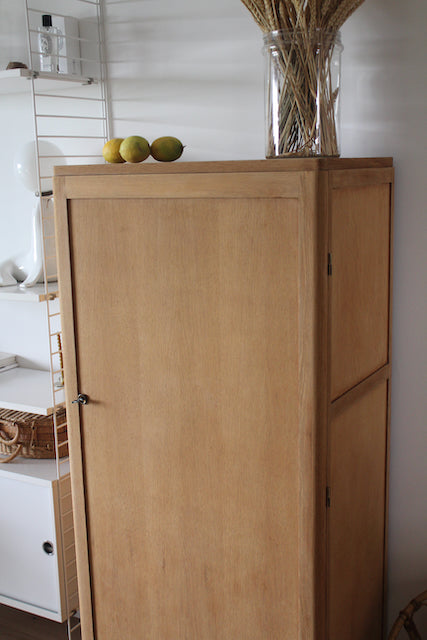 Petite armoire pieds compas "Pierrette"