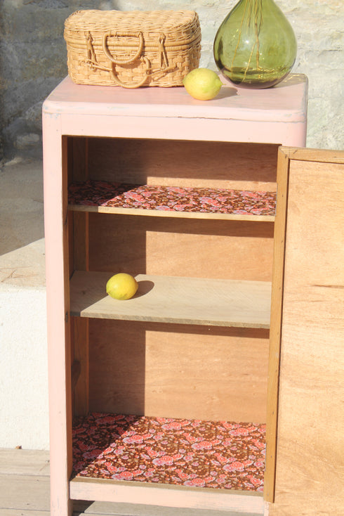 Petite armoire rose poudré "Pâquerette"