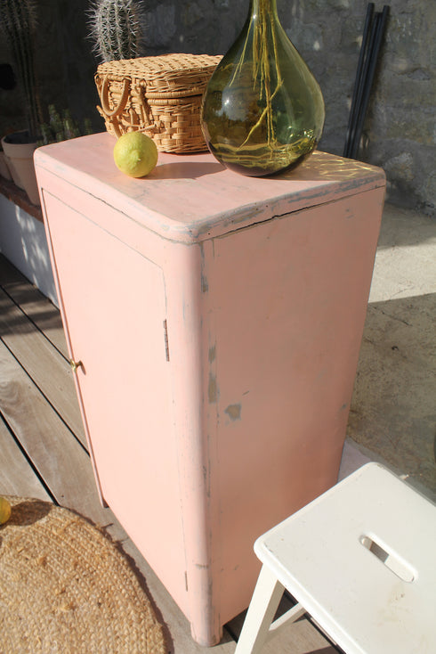 Petite armoire rose poudré "Pâquerette"