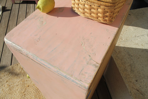 Petite armoire rose poudré "Pâquerette"