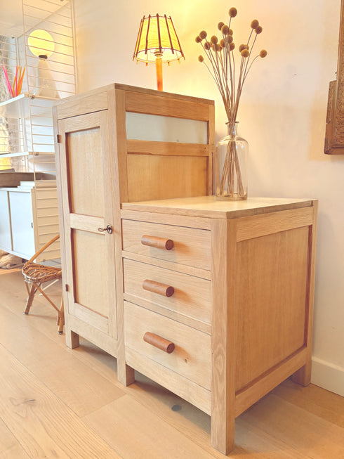 Petite armoire asymétrique « Clémentine »