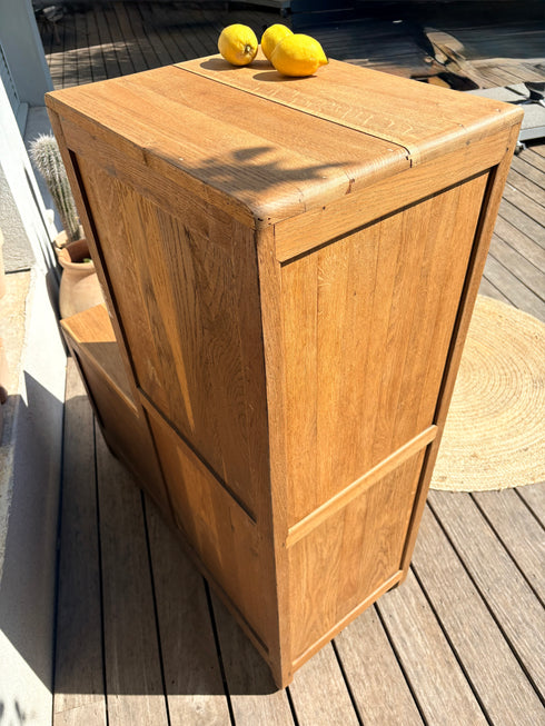 Petite armoire asymétrique « Pénélope »