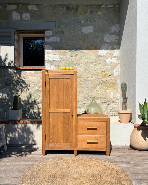 Petite armoire asymétrique « Pénélope »