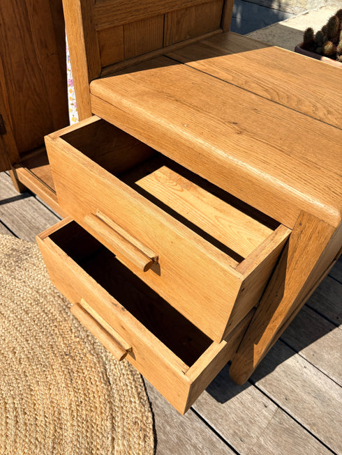 Petite armoire asymétrique « Pénélope »