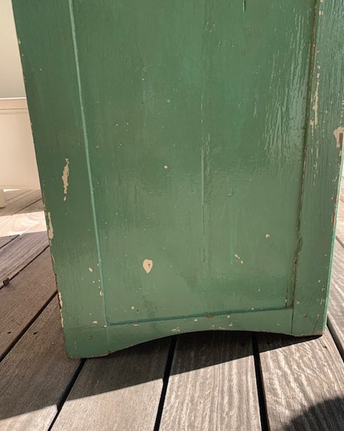 Bonnetière ancienne "Narcisse"