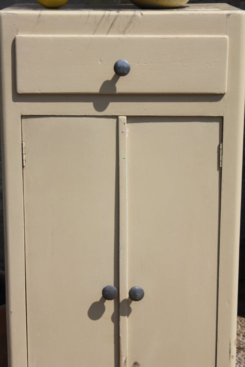 Petite armoire vintage "Célestine"