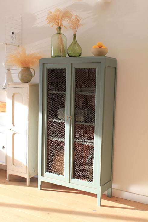 Petite armoire ancienne "Sarah"