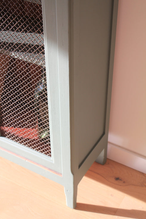 Petite armoire ancienne "Sarah"