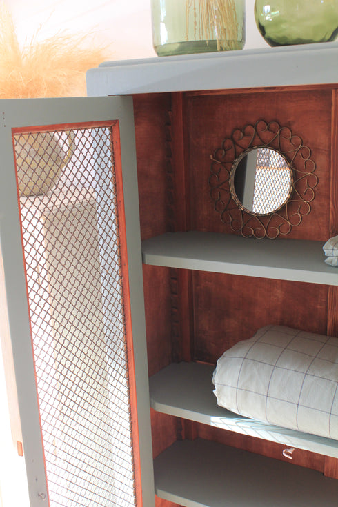 Petite armoire ancienne "Sarah"