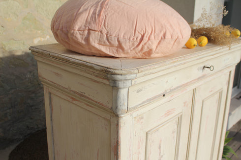 Petite armoire ancienne "Rose"
