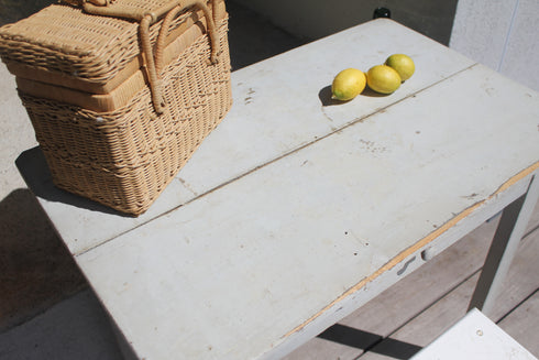 Petite table ancienne "Violette"