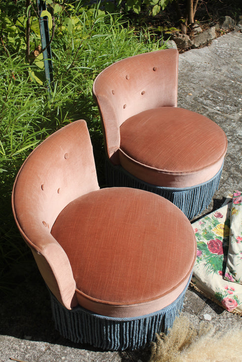Paire de fauteuils crapauds "Emmanuelle"