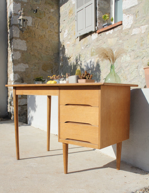 Bureau vintage "Victor"