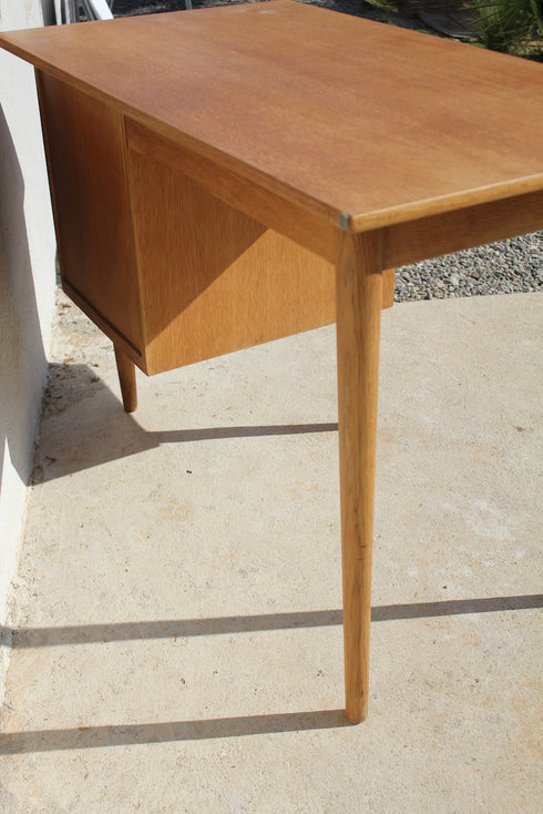 Bureau vintage "Victor"