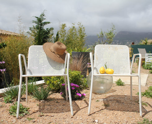 Paire de fauteuils "Rio" par Emu