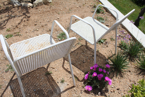 Paire de fauteuils "Rio" par Emu