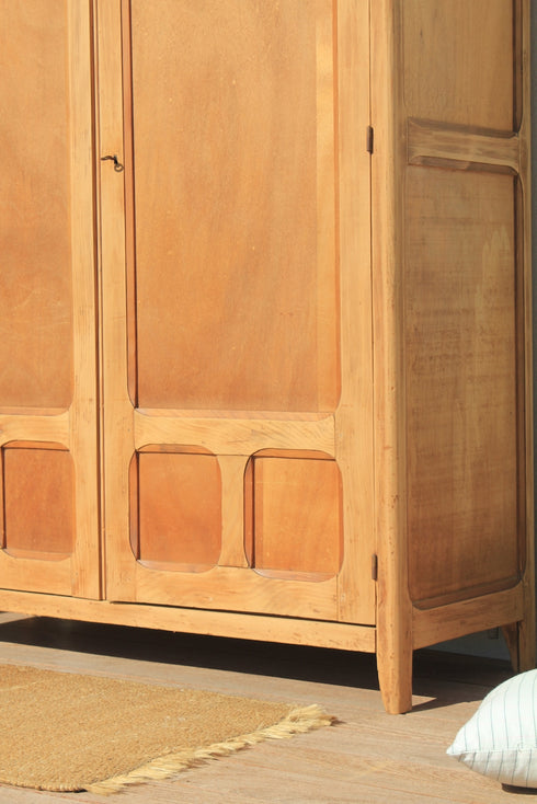 Armoire parisienne Cerise