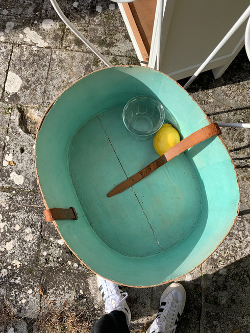 Ancienne boîte à chapeau "Lou"