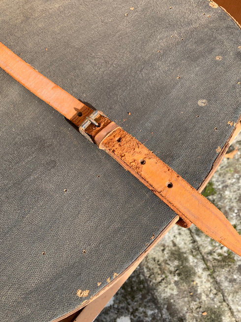 Ancienne boîte à chapeau "Lou"